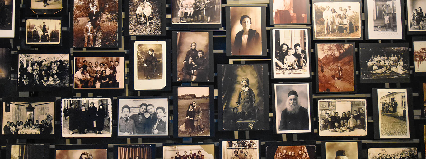 A wall of photo frames at the Holocaust Memorial Museum, depicting deported Jews. Displayed in Washington on 19 December 2015