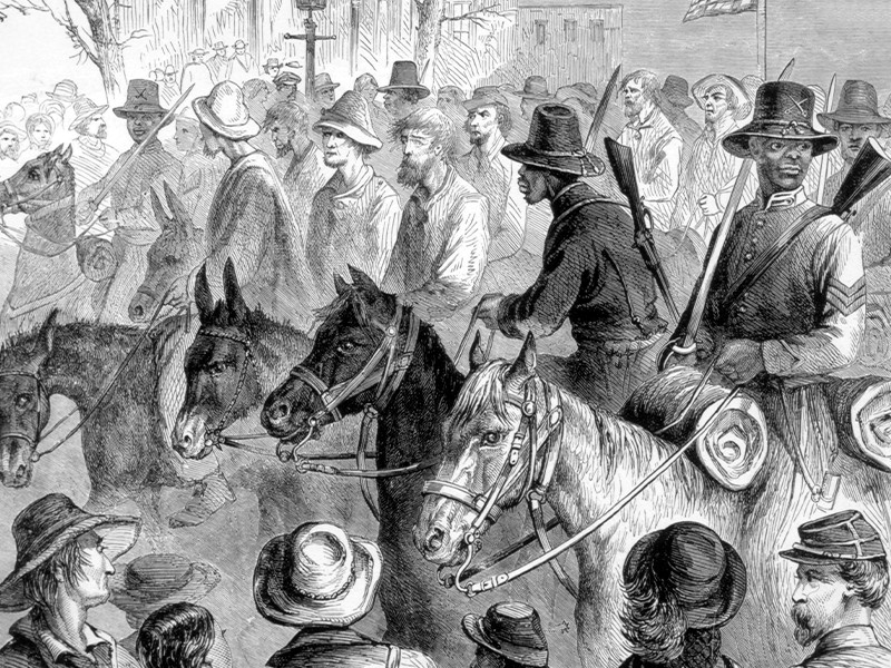 The First Mississippi Cavalry bringing Confederate prisoners into Vicksburg on horseback, 1864