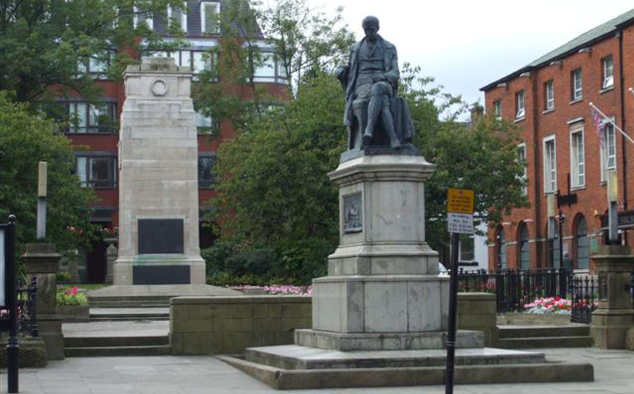 The Samuel Crompton Memorial Statue in Bolton, photo taken in 2008